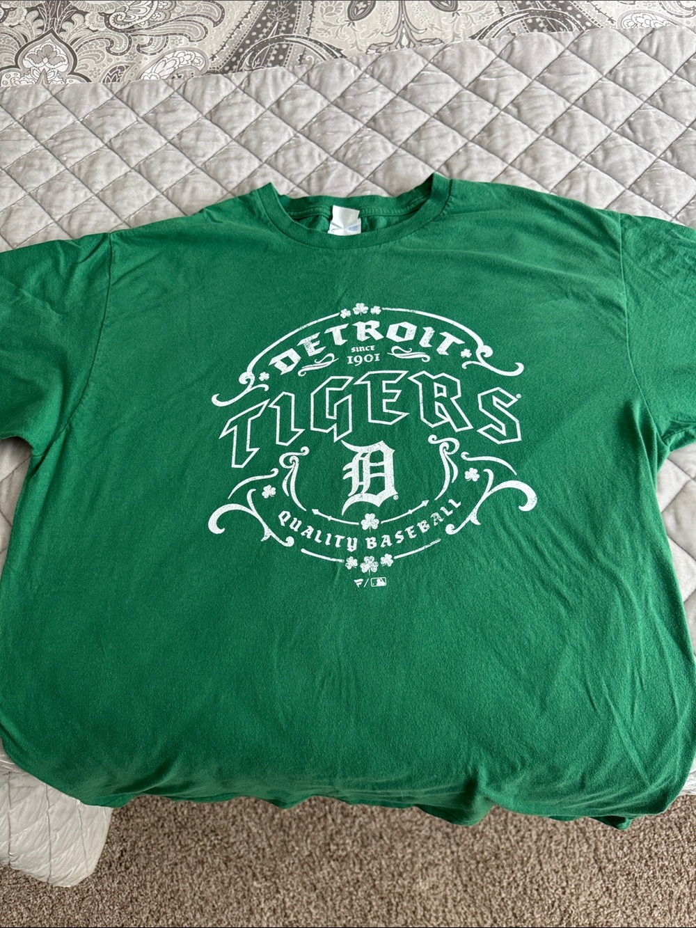 Detroit Tigers Green Graphic Cotton Tee Men’s Size Large